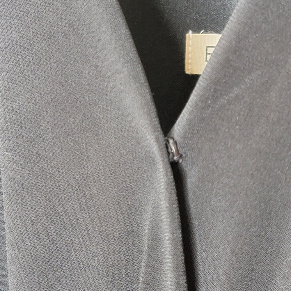 BCBGeneration Sleeveless Drape Pocket Midi Dress - Picture 9 of 12